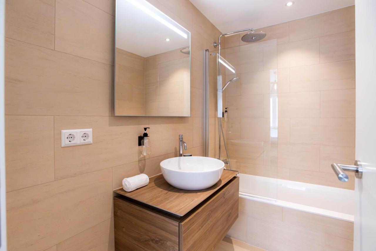 Hamilius Center By Rentaroo Apartment